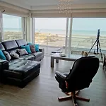 Beachfront Comfort *