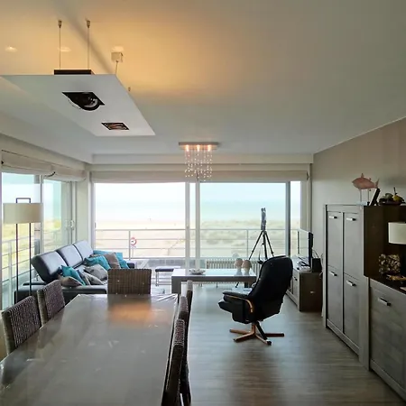 Апартаменты Beachfront Comfort