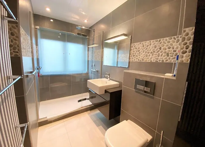 Beachfront Comfort Apartment *